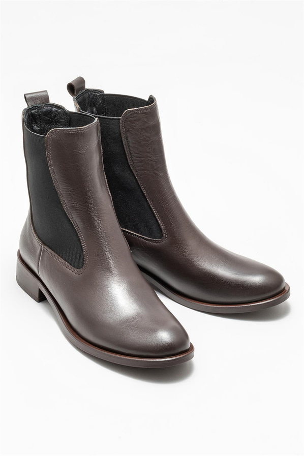 Kahve deri kadın chelsea bot, günlük kullanım için - Elle Shoes