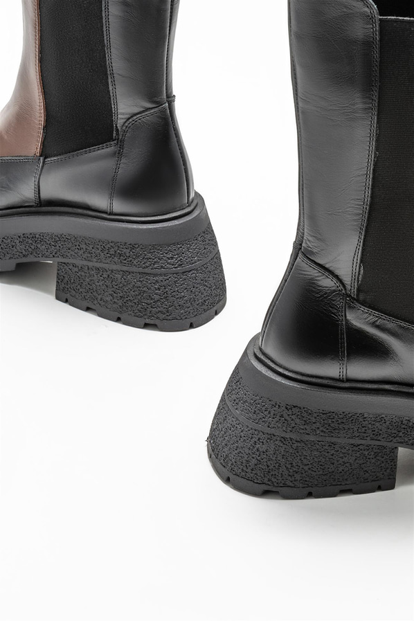 Kahve deri kadın bot, günlük kullanım için - Elle Shoes