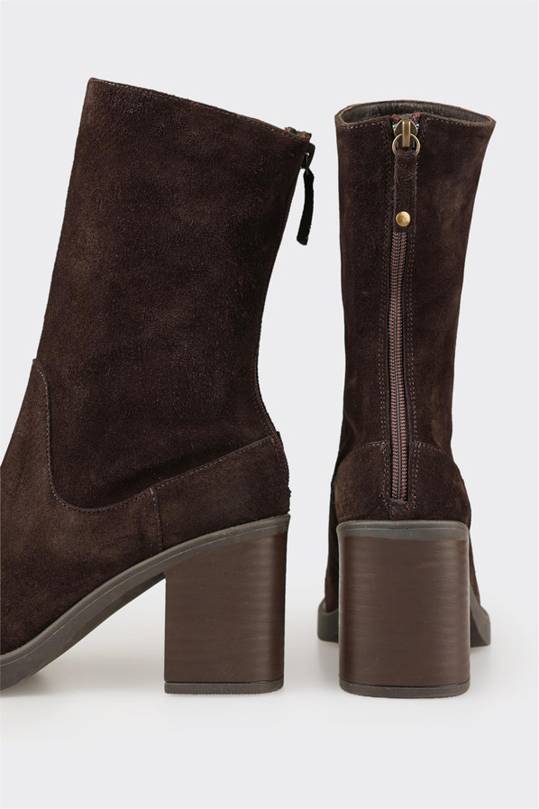 Kahve Deri Kadın Günlük Bot