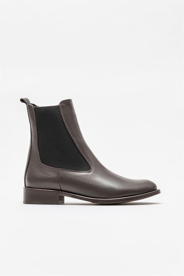 Kahve deri kadın chelsea bot, günlük kullanım için - Elle Shoes