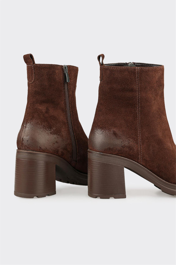 Kahve Deri Kadın Günlük Bot