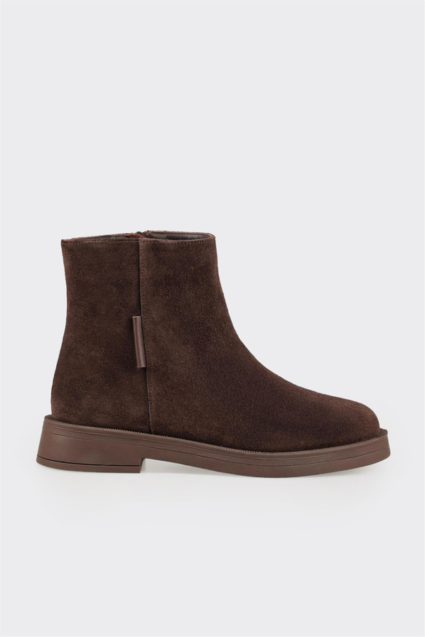 Kahve deri düz yumuşak dokulu kadın bot, rahat kullanım için - Elle Shoes