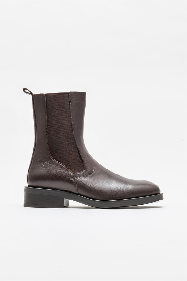 Kahve deri kadın chelsea bot, klasik stil için - Elle Shoes