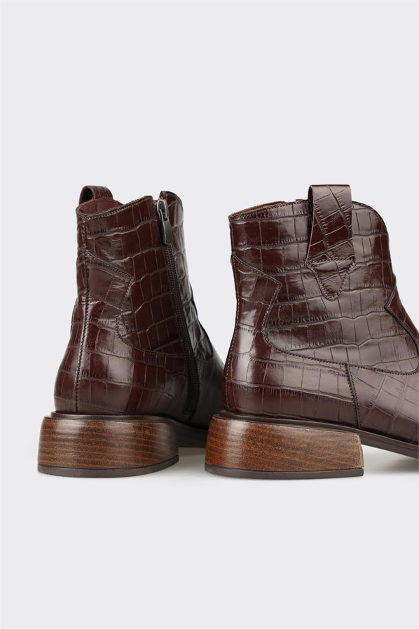 Kahve deri kadın bot, klasik stil için - Elle Shoes