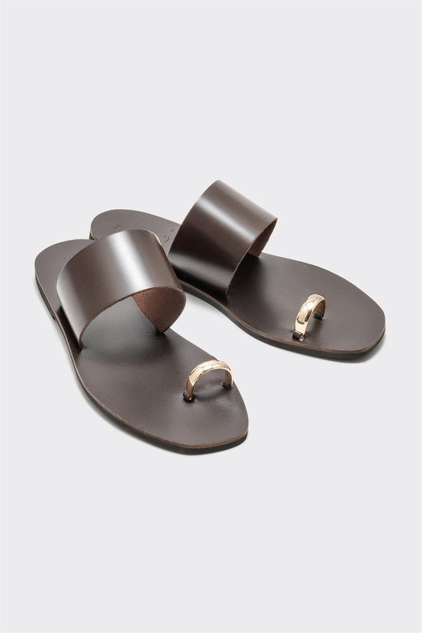Kahve deri simli rahat tabanlı kadın terlik, rahat kullanım için - Elle Shoes