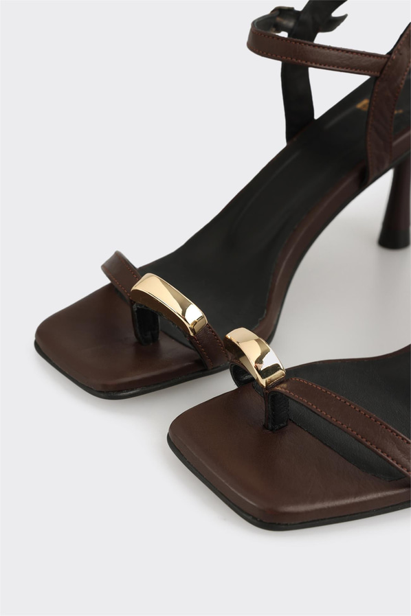Kahve deri topuklu kadın sandalet - Elle Shoes
