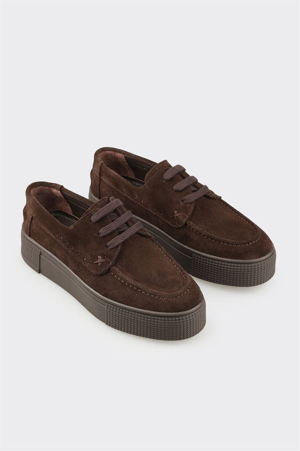 Kahve deri ve süet bağcıklı kadın sneaker, rahat kullanım için - Elle Shoes