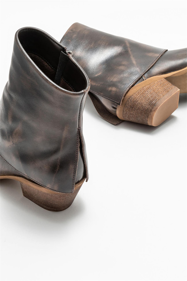 Kahve deri kadın bot - Elle Shoes