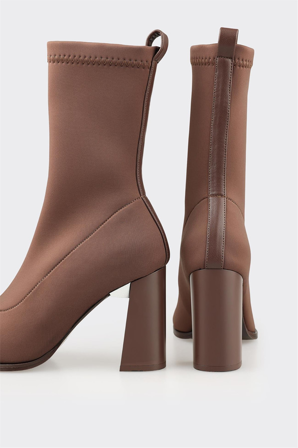 Kahve Kadın Klasik Bot