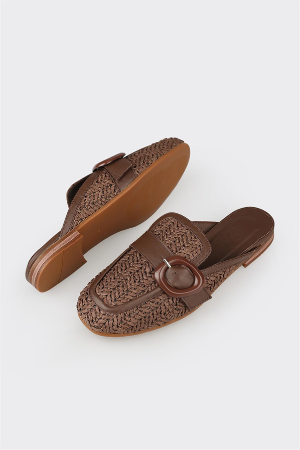 Kahve kadın terlik, ofis stili için - Elle Shoes