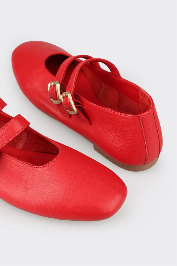 Kırmızı deri kadın babet, günlük kullanım için - Elle Shoes