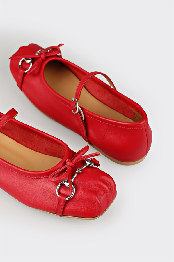 Kırmızı deri kadın babet, günlük kullanım için - Elle Shoes