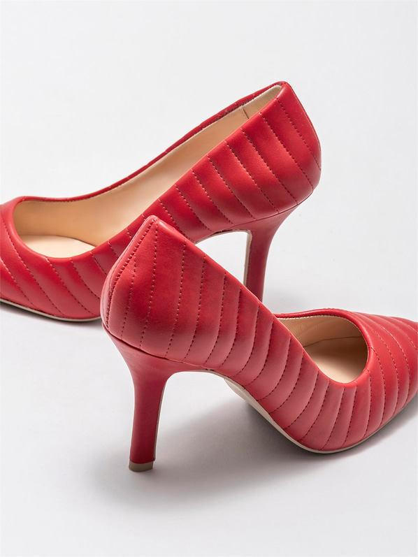 Kırmızı Kadın Stiletto