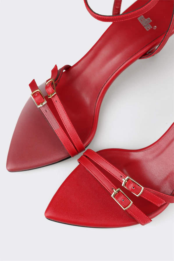 Kırmızı ince topuklu bantlı kadın sandalet, rahat kullanım için - Elle Shoes