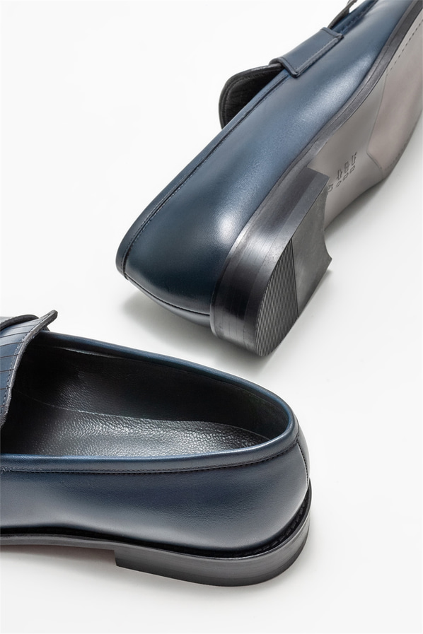 Lacivert deri erkek loafer, klasik stil için - Elle Shoes