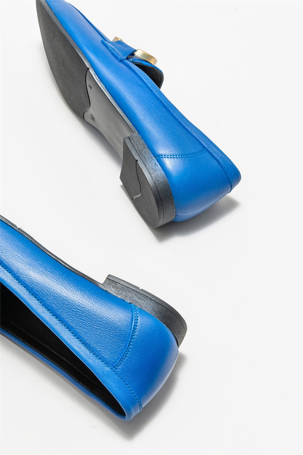 Mavi deri kadın loafer, klasik stil için - Elle Shoes