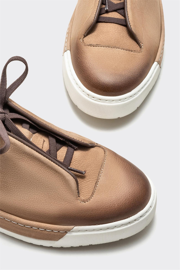 Naturel deri erkek günlük ayakkabı, rahat kullanım için - Elle Shoes