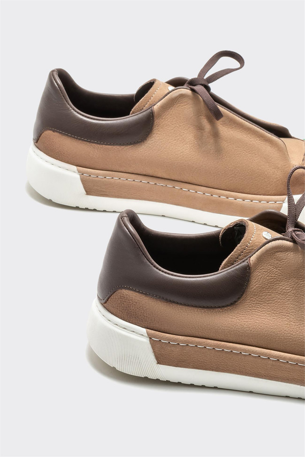 Naturel deri erkek günlük ayakkabı, rahat kullanım için - Elle Shoes