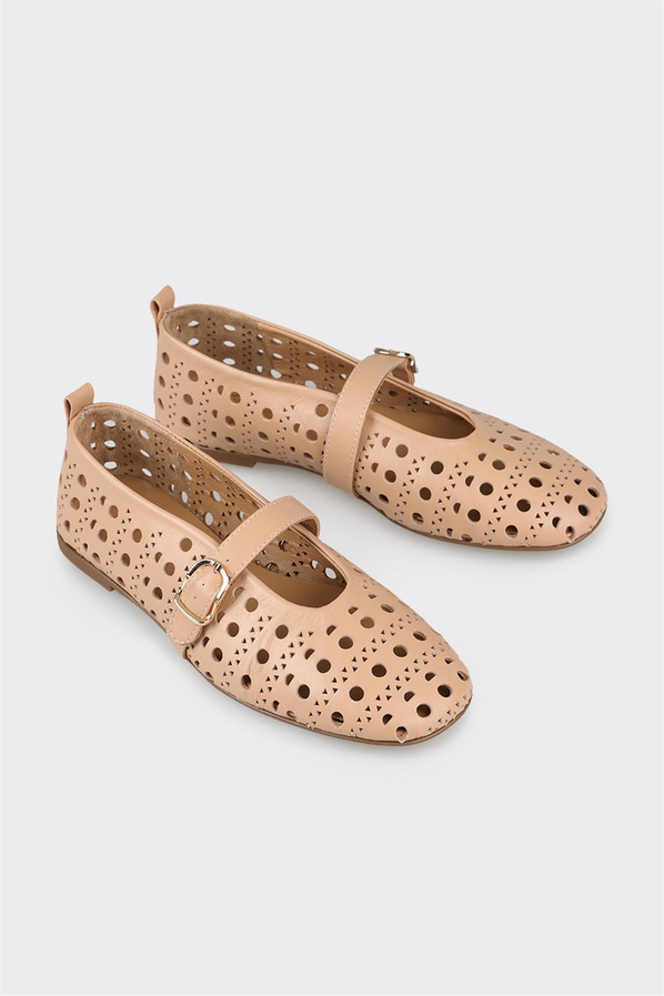 Naturel deri kadın düz ayakkabı, günlük kullanım için - Elle Shoes