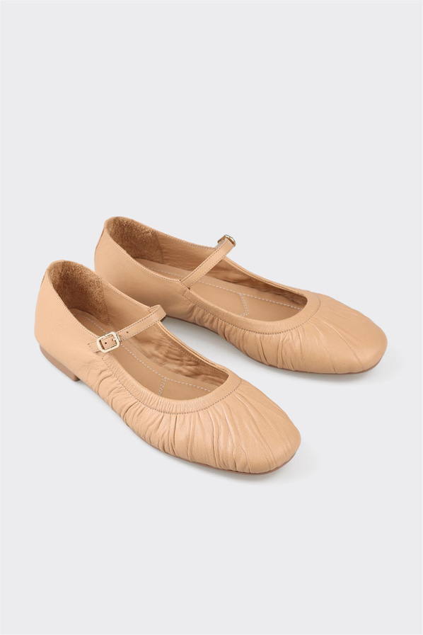 Naturel deri kadın babet, günlük kullanım için - Elle Shoes