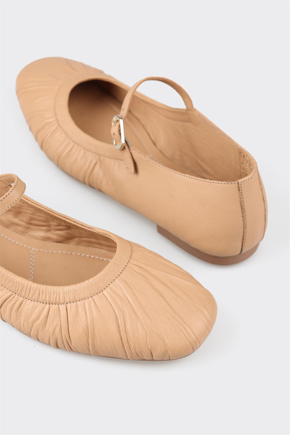 Naturel deri kadın babet, günlük kullanım için - Elle Shoes