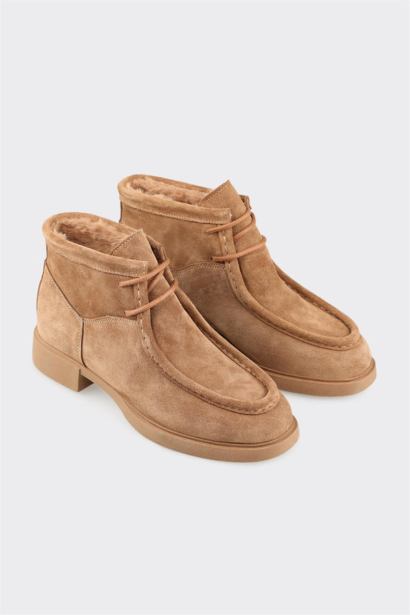 Naturel deri düz yumuşak dokulu kadın bot, rahat kullanım için - Elle Shoes