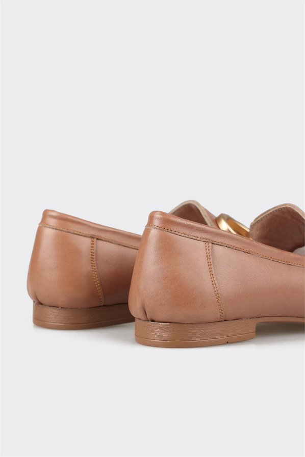 Naturel deri kadın loafer, klasik stil için - Elle Shoes