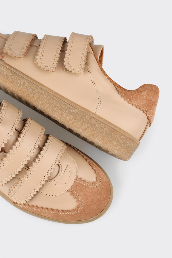 Naturel deri kadın sneaker, rahat kullanım için - Elle Shoes