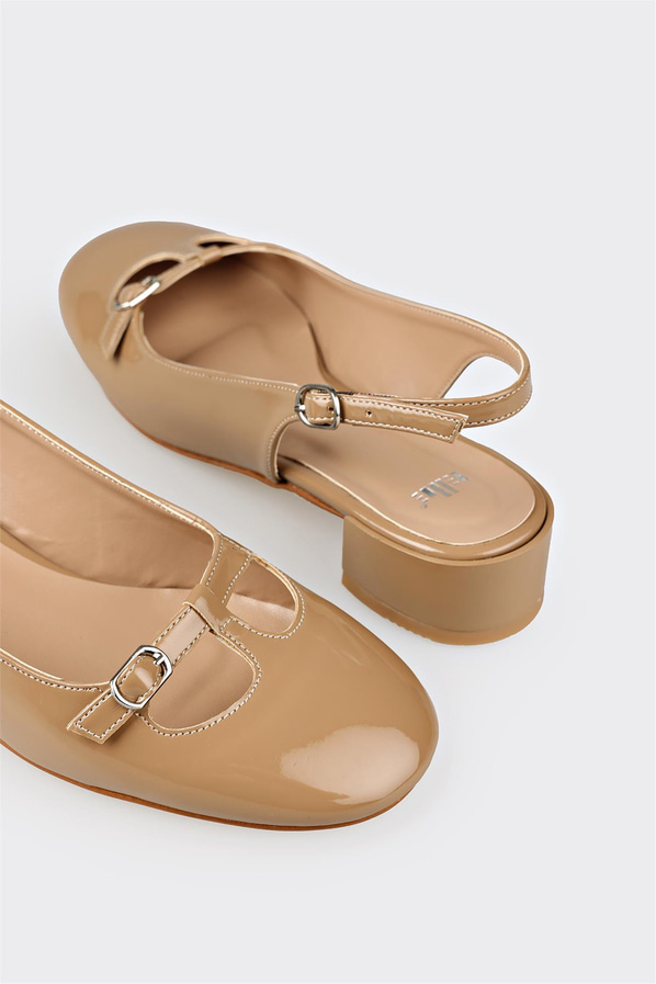 Naturel kadın düz ayakkabı, ofis stili için - Elle Shoes