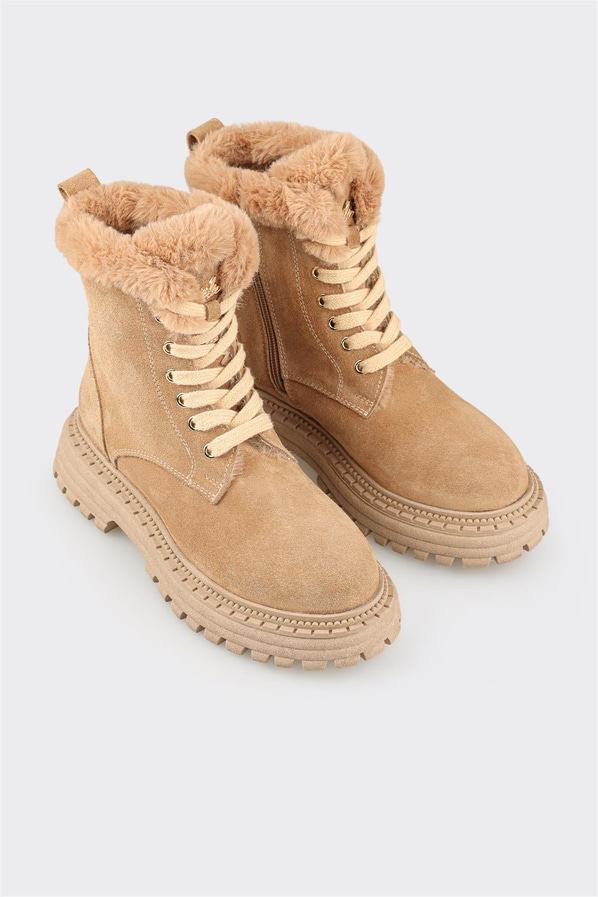 Naturel düz kadın bot, rahat kullanım için - Elle Shoes