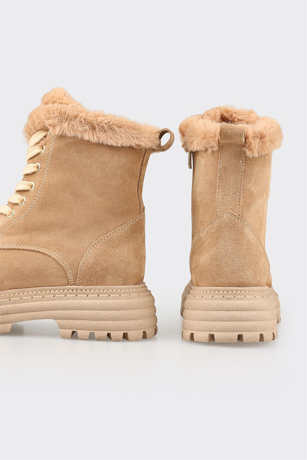 Naturel düz kadın bot, rahat kullanım için - Elle Shoes
