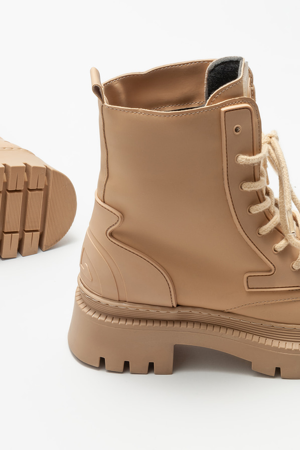 Naturel düz kadın bot, günlük kullanım için - Elle Shoes