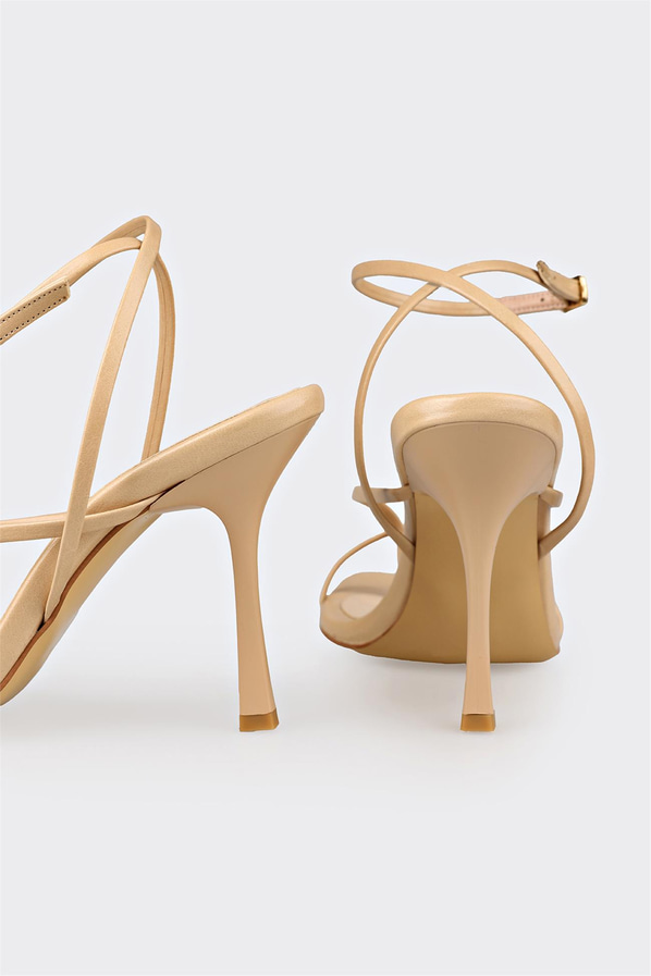 Naturel düz topuklu kadın sandalet, ofis stili için - Elle Shoes