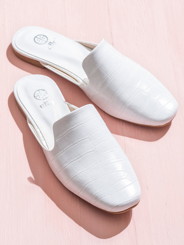 Beyaz kadın düz terlik - Elle Shoes