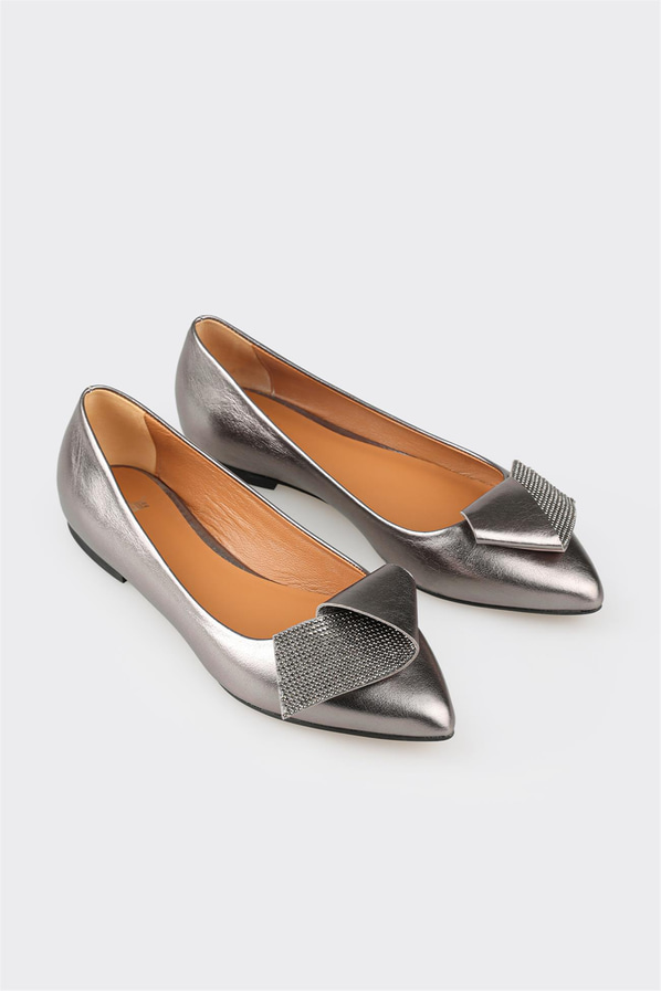 Platin deri kadın babet, günlük kullanım için - Elle Shoes