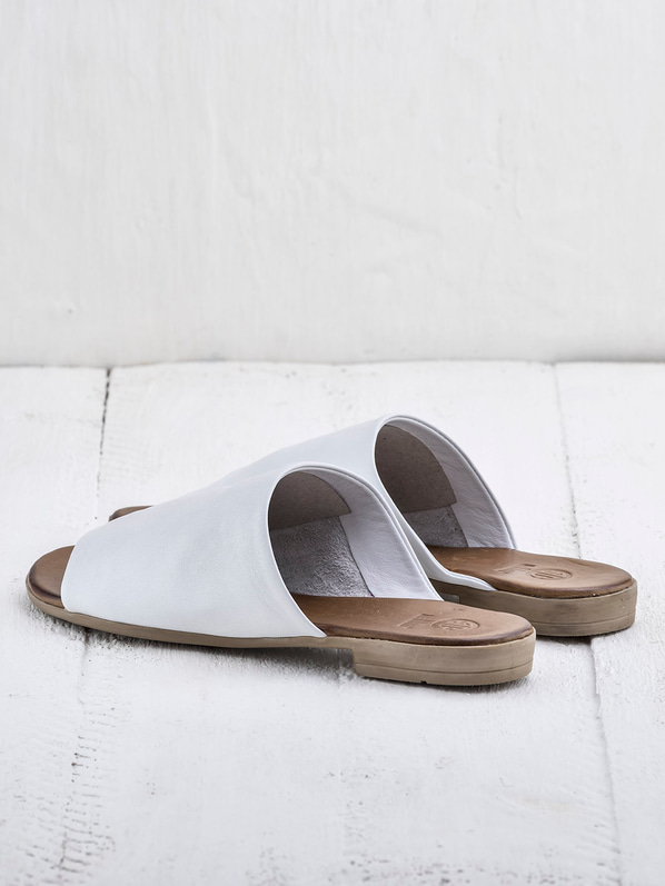 Beyaz deri kadın düz terlik - Elle Shoes
