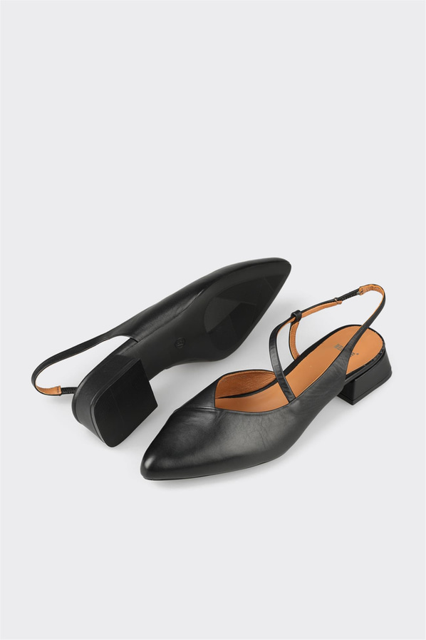 Siyah deri kadın düz ayakkabı, günlük kullanım için - Elle Shoes