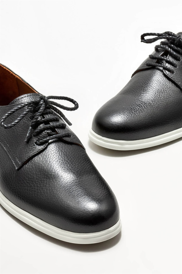 Siyah deri erkek günlük ayakkabı, günlük kullanım için - Elle Shoes