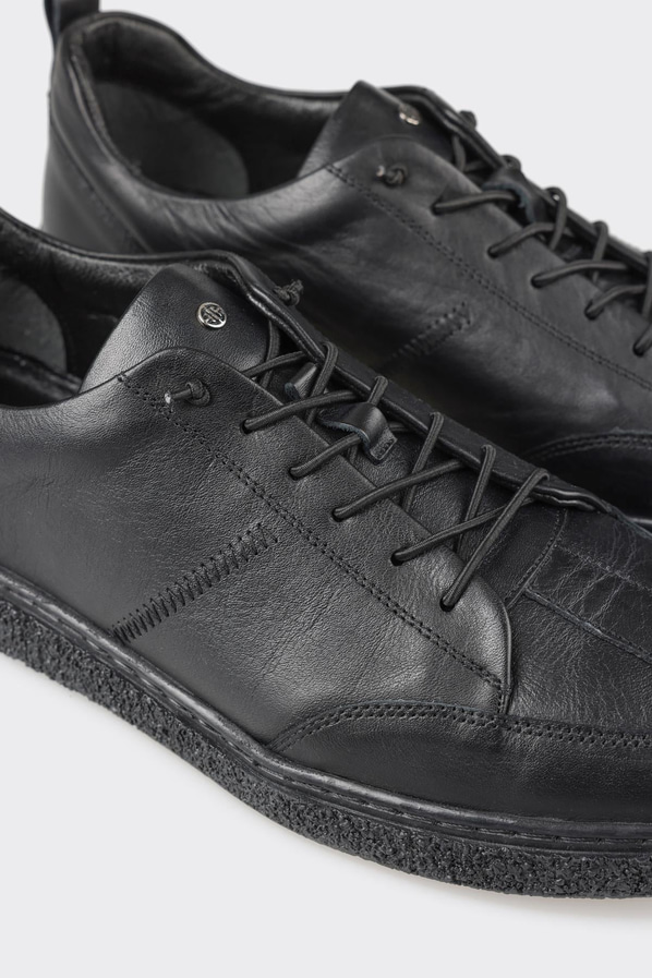 Siyah deri erkek günlük ayakkabı, günlük kullanım için - Elle Shoes