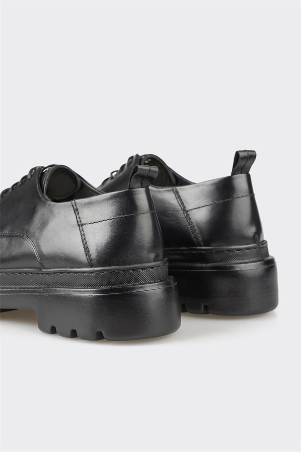 Siyah deri erkek günlük ayakkabı, günlük kullanım için - Elle Shoes