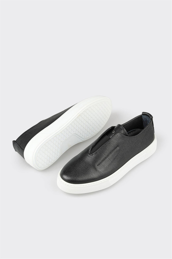 Siyah deri bağcıklı erkek günlük ayakkabı, rahat kullanım için - Elle Shoes