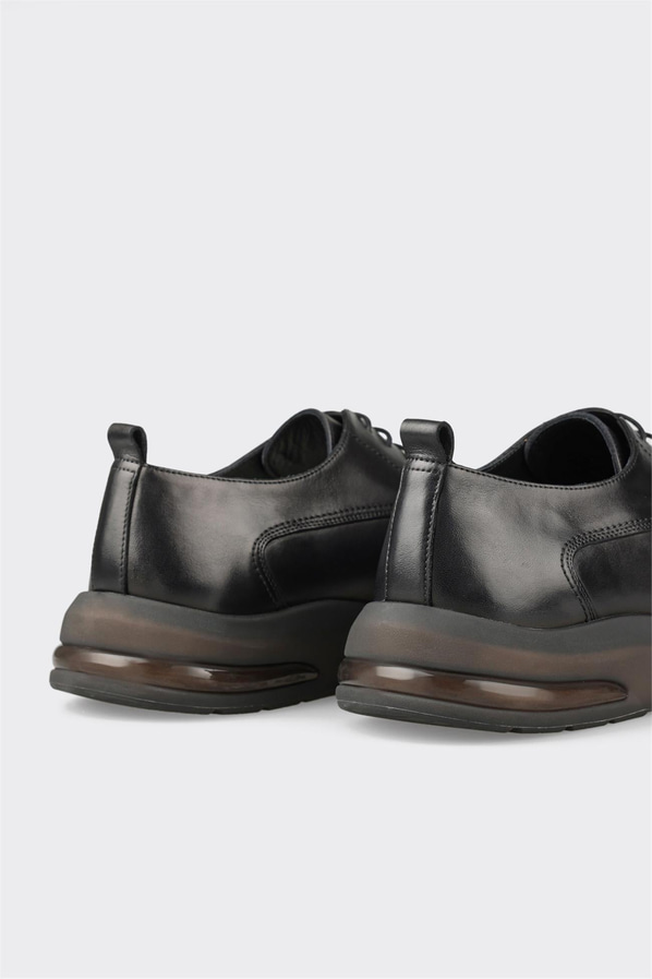 Siyah deri erkek günlük ayakkabı, rahat kullanım için - Elle Shoes