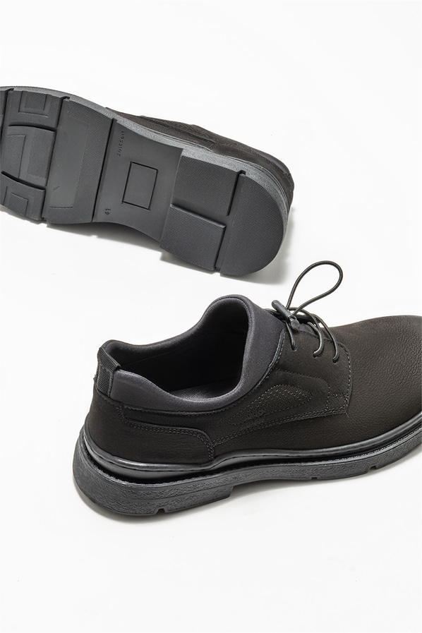 Siyah deri erkek günlük ayakkabı, günlük kullanım için - Elle Shoes