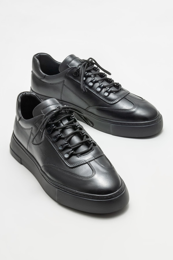 Siyah deri erkek günlük ayakkabı, günlük kullanım için - Elle Shoes