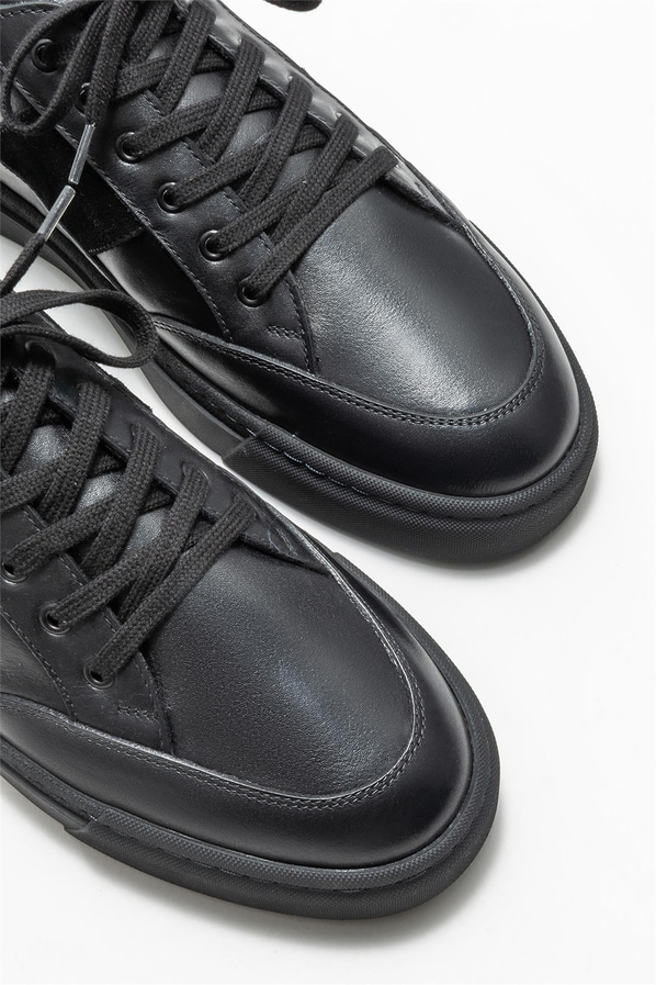 Siyah deri erkek günlük ayakkabı, günlük kullanım için - Elle Shoes