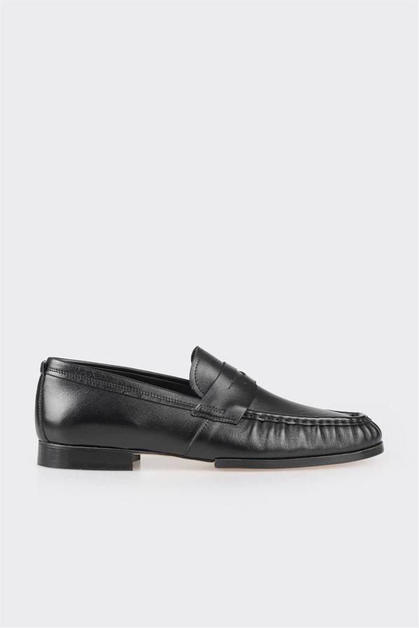 Siyah deri erkek loafer, rahat kullanım için - Elle Shoes
