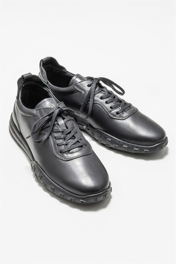 Siyah deri erkek günlük ayakkabı, günlük kullanım için - Elle Shoes