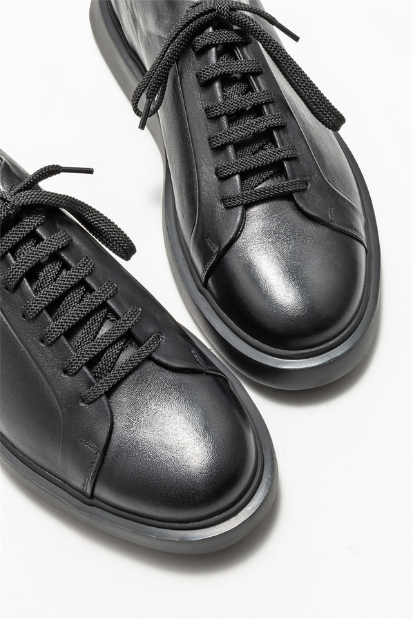 Siyah deri erkek günlük ayakkabı, günlük kullanım için - Elle Shoes