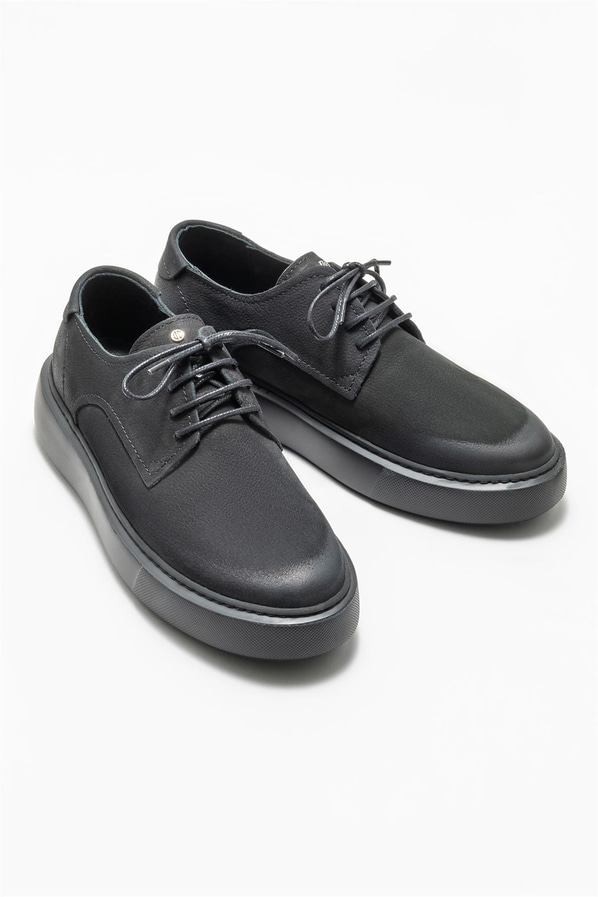Siyah deri erkek günlük ayakkabı, günlük kullanım için - Elle Shoes