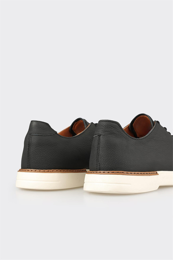 Siyah deri yumuşak dokulu erkek günlük ayakkabı, rahat kullanım için - Elle Shoes